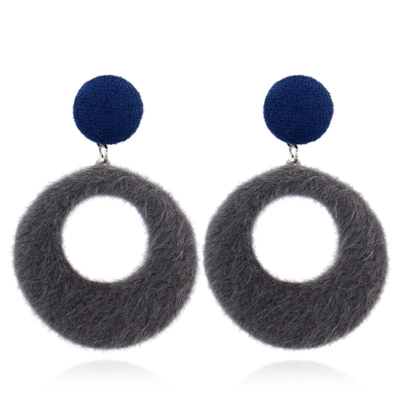 

ZG New Arrival Autumn and Winter Big Retro Fur Black Circle Statement Dangle Earrings Oversize Pendientes