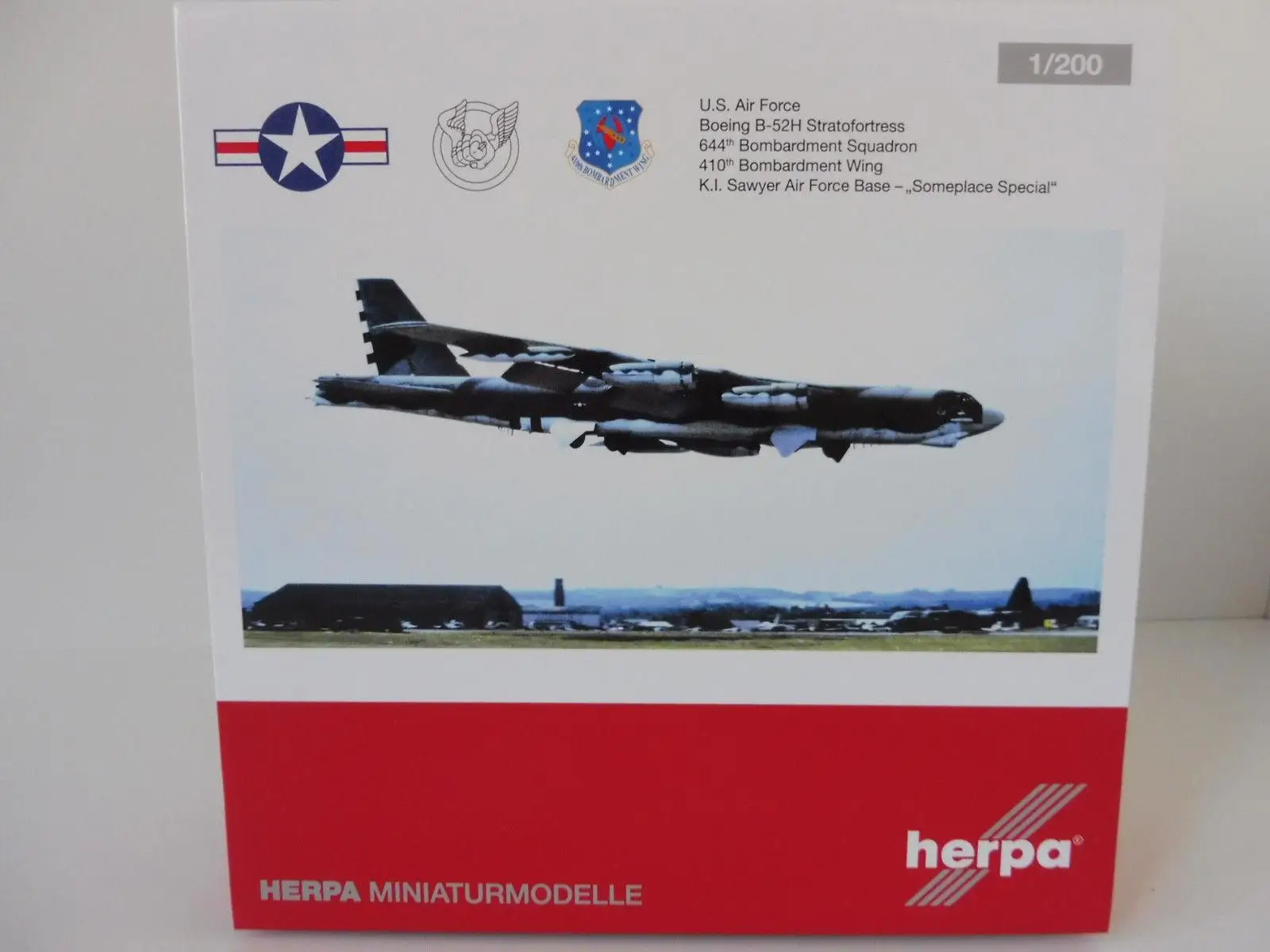 Герпа ВВС США Боинг B-52H стратокрепостью 644-я бомбардировочная эскадрилья 410-я бомбардировка крыла К. И. Модель литья под давлением Sawyer 1/200