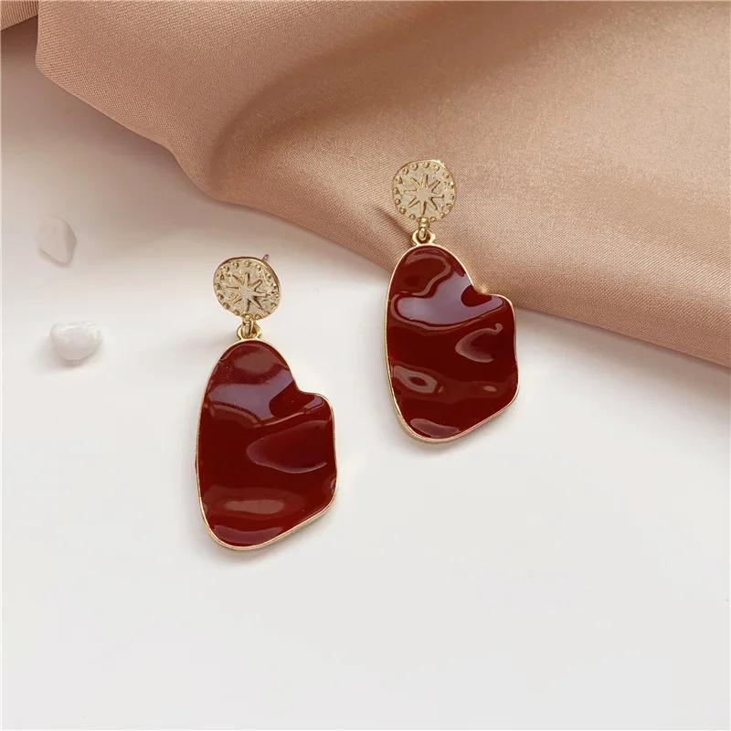 

S925 Silver Needle Sweet Gentle Retro Oil Earrings Women's Korea Cool Versatile Irregular Cute Ear Stud Earring For Female