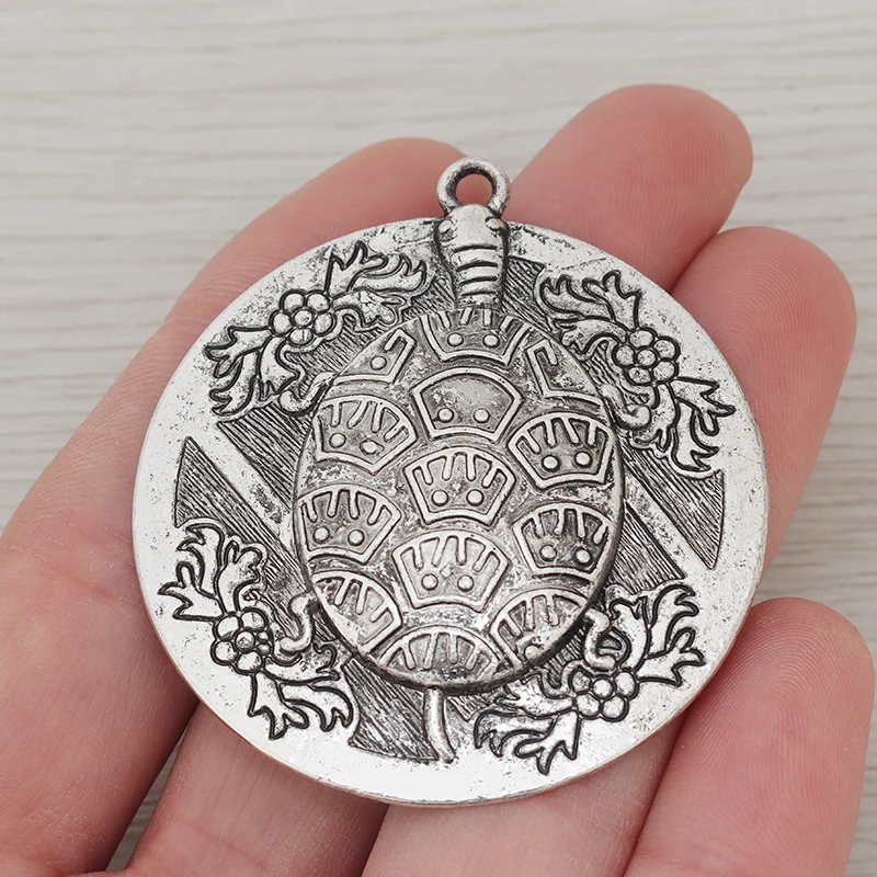 

3 x Antique Silver Large Round Animal Turtle Tortoise Charms Pendants for DIY Necklace Jewelry Making Findings Accessories