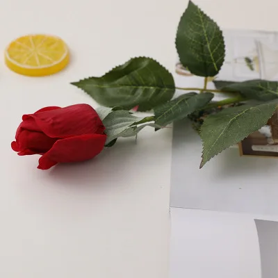 red 2 шт., настоящая на ощупь, латексная Роза, на ощупь, войлок, имитация для дома, свадьбы, Декоративные Искусственные Силиконовые розы, букет цветов - Цвет: red