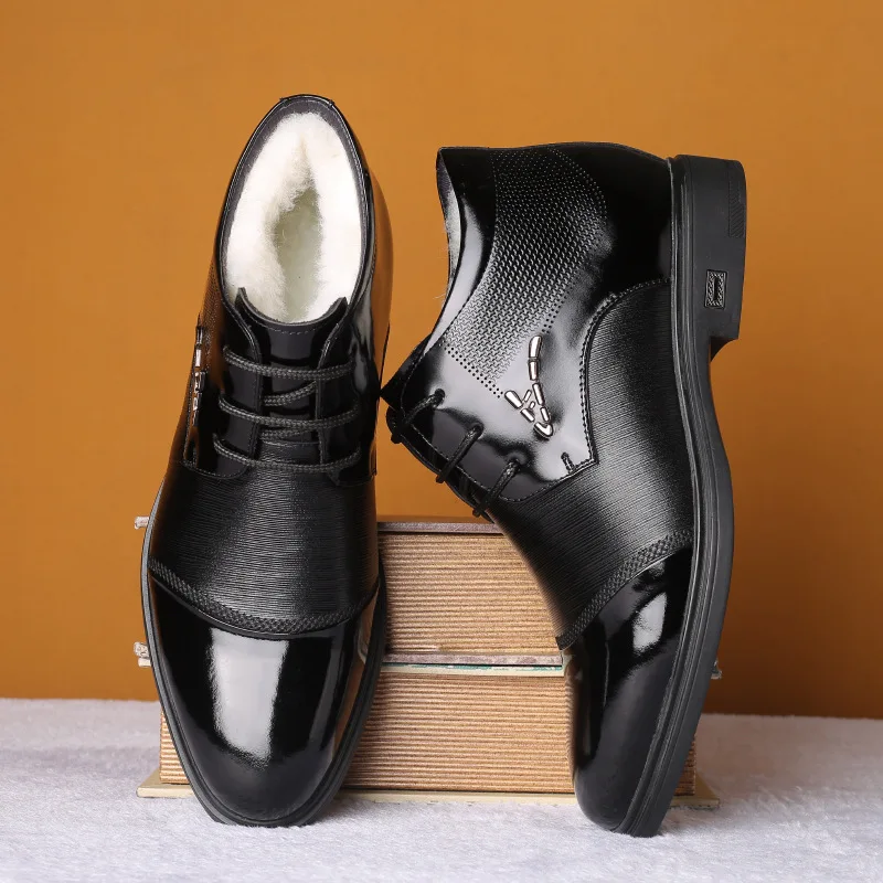 

2020 Genuine Leather Shoes Men Winter Boots New Fashion Men Ankle Boots Warm Cotton Shoes Cow Leather Male Footwear Black A2091