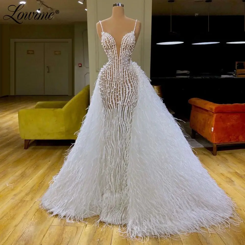 

Illusion Pearls Beads Middle East Women Evening Dress 2020 White Feather Celebrity Dresses Wedding Party Gowns Dubai Prom Dress