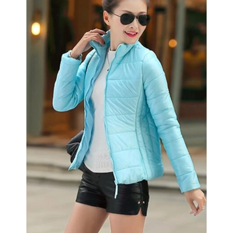 Goedkoop ZOGAA Winter Vrouwen Parka Warm Hooded Korte Jas Katoen Gewatteerde Jas Vrouwelijke Slanke Fit Solid Zipper Overjas Uitloper Basic Tops