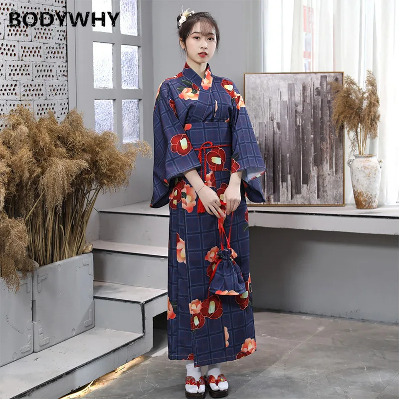 Японское платье-кимоно улучшенный халат в стиле японского аниме великолепный