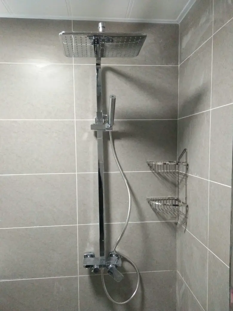 a A set of luxurious shower faucets with mirror surface, dye, rain 10 inches - Цвет: a