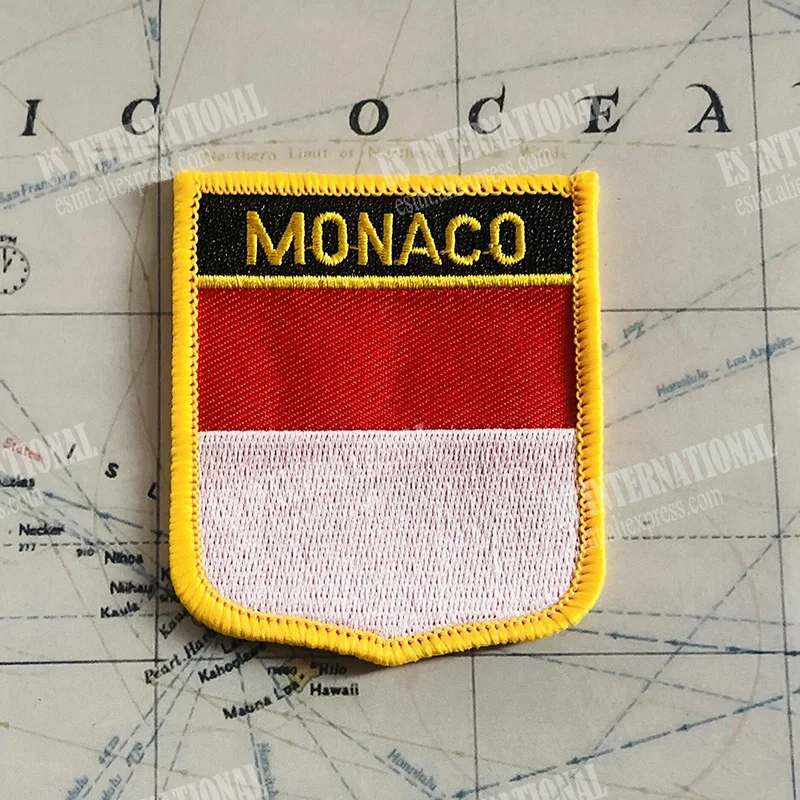 Set 3 Pezzi Germania: Toppa Ricamata Monaco Di Baviera, Bandiera Tedesca E Spilla Metallica – Regalo Patriottico