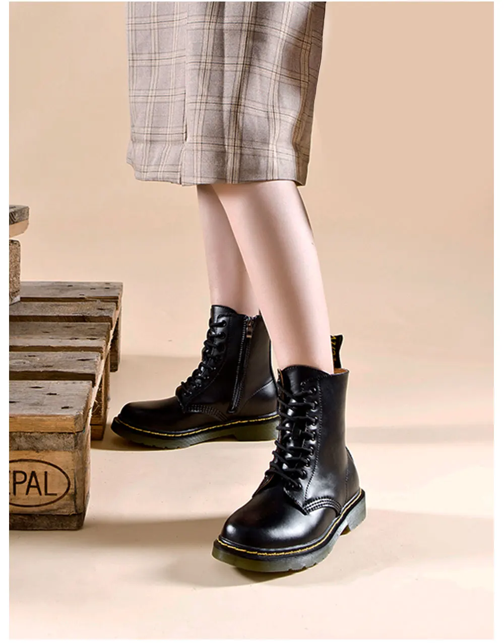 Однотонные черные ботинки на молнии; женские ботинки из натуральной кожи с перекрестной шнуровкой; армейские ботинки для женщин; обувь на танкетке в стиле панк; ботинки