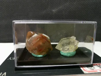 

26.0gNatural red rabbit hair single crystal, crystal bicrystal group, mineral crystal sample box