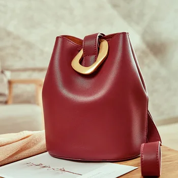 

genuine leather women Handbags luxury designer Soft Shoulder Bag New fashion Metal bag Ladies Hand Bag Simple Pure Messenger Bag