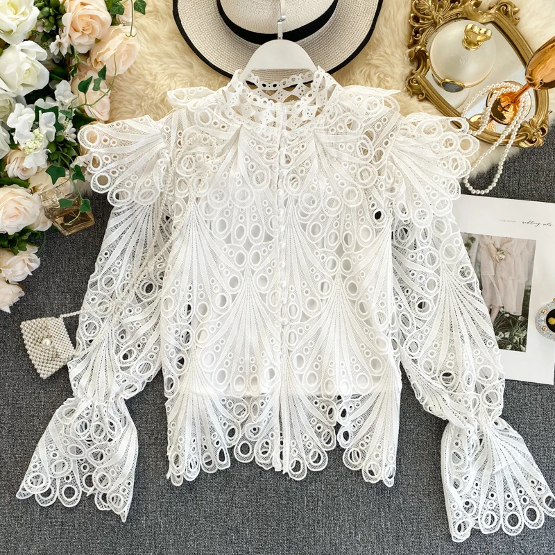 Women's French Vintage Lace Shirt Spring Autumn Hollow Ruffled Flare Sleeve Stand Collar Tops Single-breasted ML637 | Женская одежда