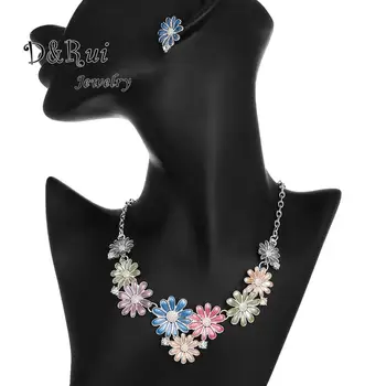 

Exquisite Daisies Chains Choker Necklaces Sets for Women Fashion Enamel Flower Necklace Accessories New Vintage Jewelry Set Gift