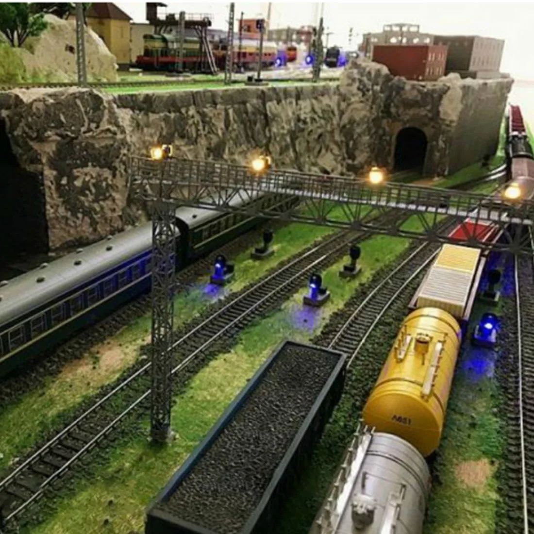 1:87 HO Scale 2 светильник дорожный песочный Настольный с высоким сигналом (включая