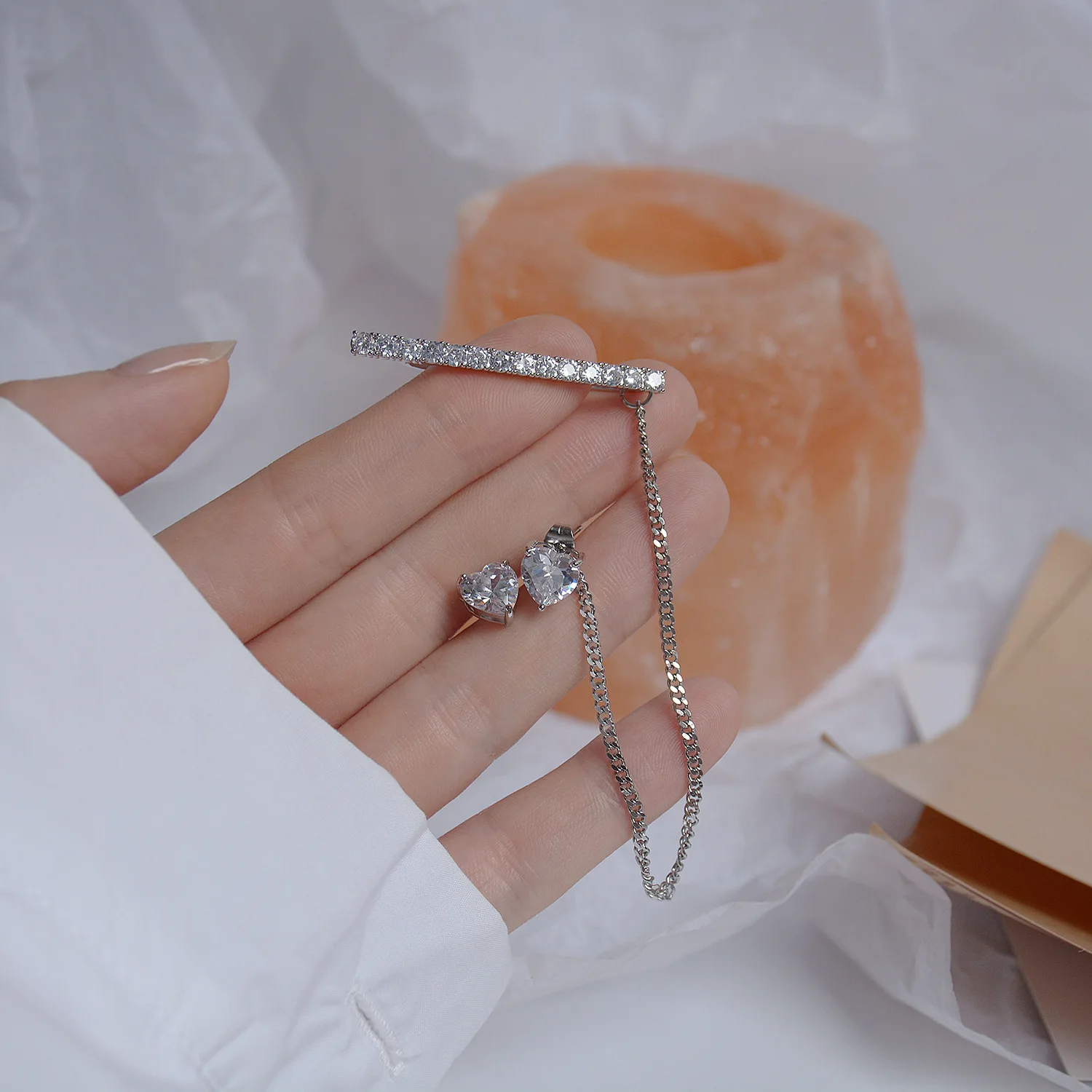 Kerraom Pendientes Aro Negro Mujer Plata De Ley 925 De Flores Negras, Aros Pequeños Elegantes Para Mujer Y Niñas, Brincos Arete Con Circonita Cúbica Brillantes Joyería