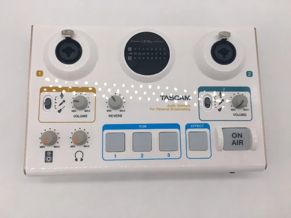 TASCAM MiNiSTUDIO Creator US-42 внешняя звуковая карта USB аудио интерфейс для сетевого вещания и студийной записи