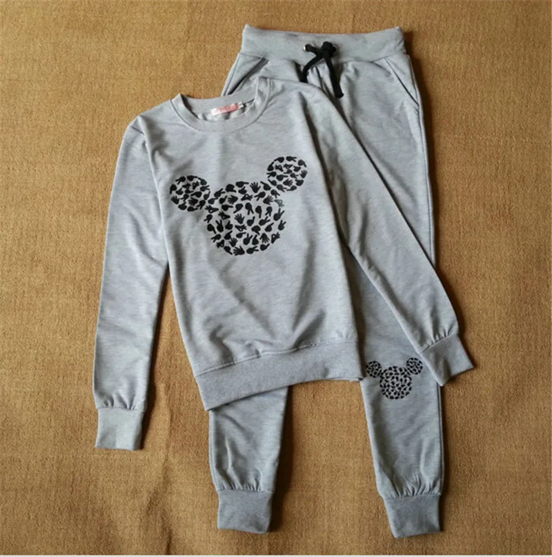 Conjunto agasalho feminino queen com capuz, moda