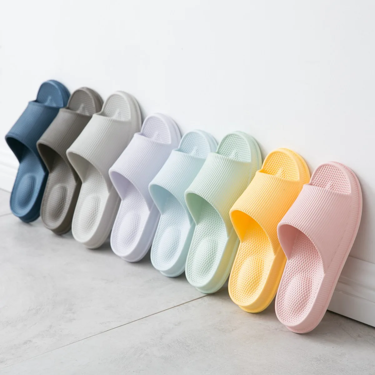 

Massage female summer eva bathroom slippers couple home flip flops korean thick bottom slippers men NMCX05045