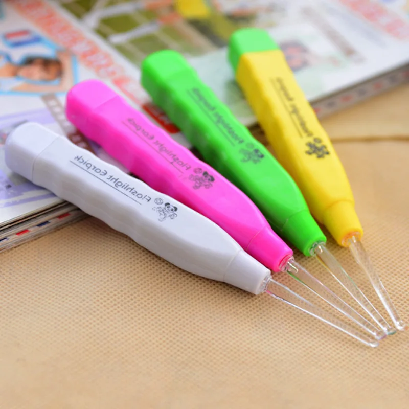 

6-Pack Ear Pick Ear Ear Pick Light Included Tool Ear Pick Buckle Shining Spoon Ear Cleaning Children Dig Shining Cleaner
