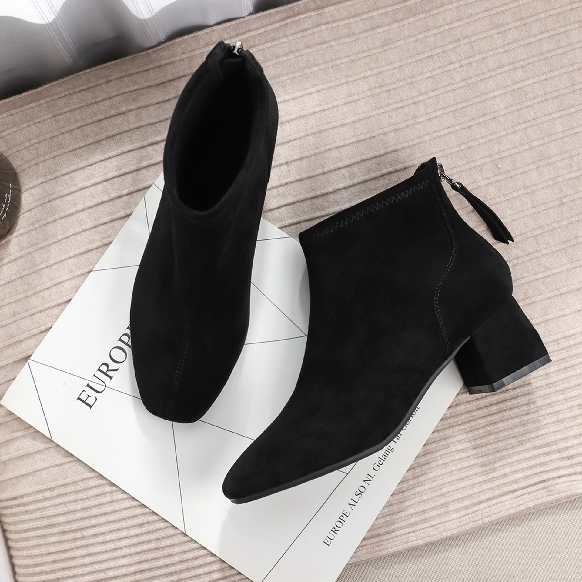 

New Square High Heels Boots 2019 Winter Solid Flock Black Square Toe Elegant Ankle Boots Woman Boots British Zipper Boots Shoes