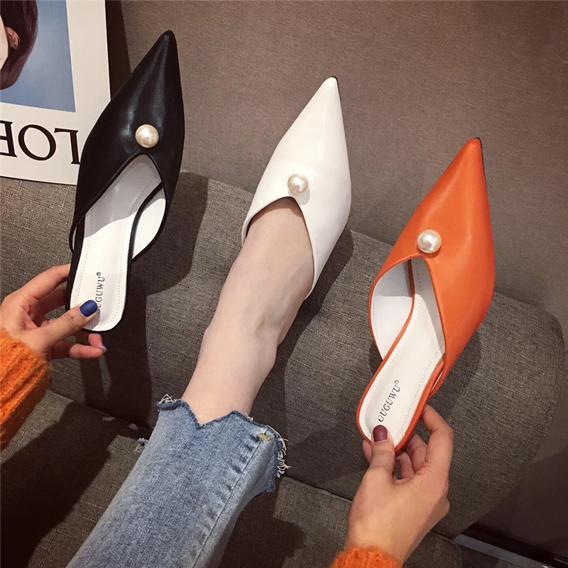 

2020 Summer Elegant Women White Pearl Low High Heels Slides Mules Designer Orange Black Slippers Pointed Closed Toe Slides Shoes
