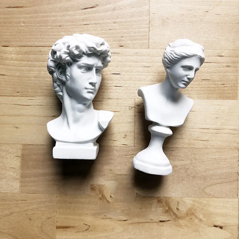 

1/12 Scale Miniature Simulation Artist Plaster Statue Resin Model Dollhouse Accessories for Dolls Diy Scene Shooting Props