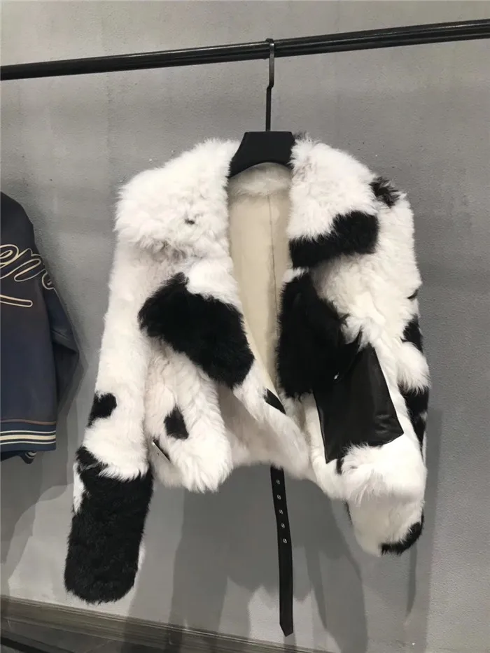Роскошное Женское пальто с мехом коровы, двусторонняя мотоциклетная куртка с мехом, короткая стильная зимняя шуба из натуральной овечьей шерсти