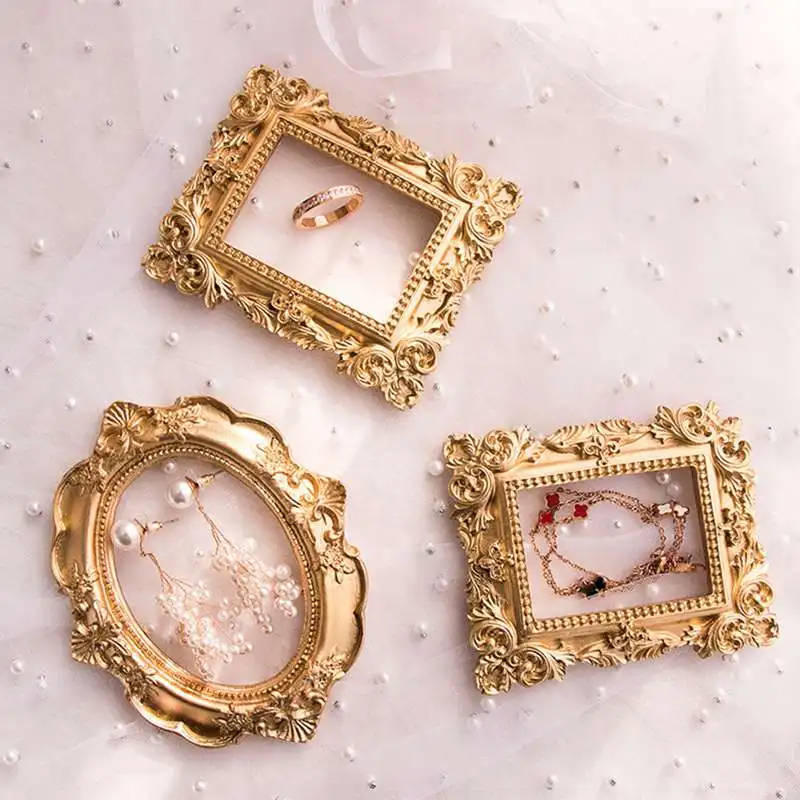 Retro Golden Resin Mini Photo Frame Ornaments Vintage Small Jewelry Positioning Frame Jewelry Display Props Home Decoration