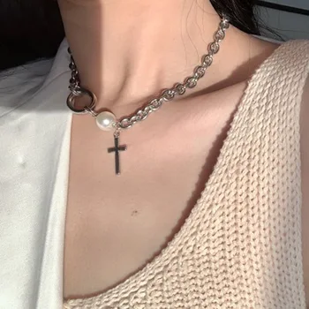 

Retro Thick Chain Lock Cross Pendant Imitation Pearl Choker Necklace Women Fashion INS Metal Punk Clavicle Chain Necklace Gift