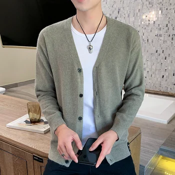 

2020 spring autumn new cardigan sweater fashion men's solid color wild V-Neck Tide personality knitted sweaters 643