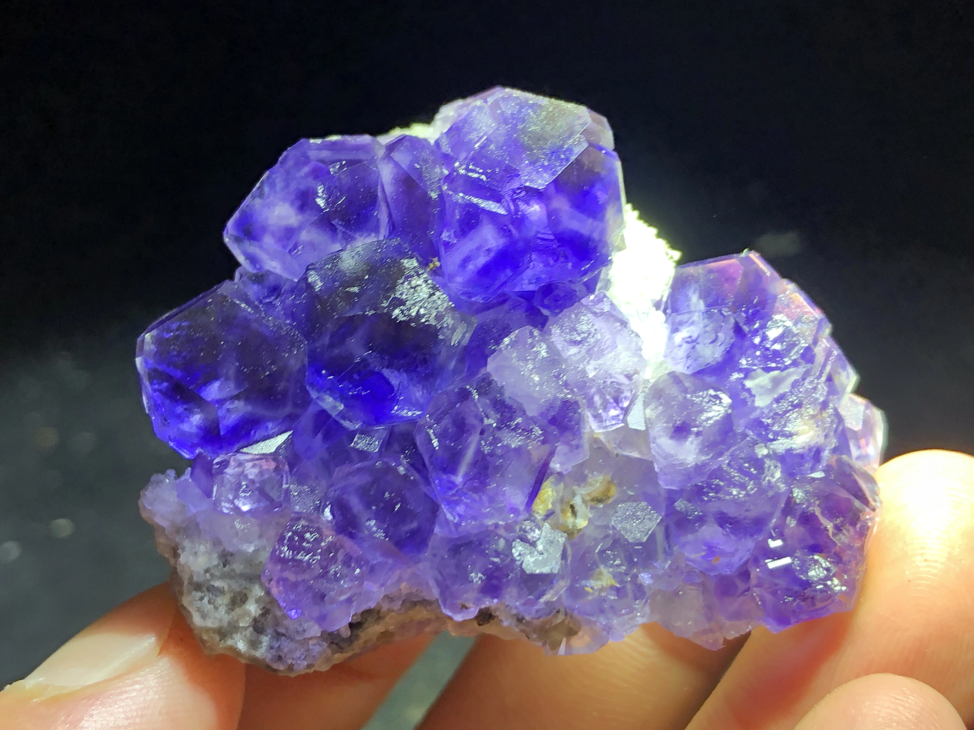 

64.2gNatural rare Tanzanian blue purple fluorite mineral specimen stone and crystal healing energy CRYSTAL QUARTZ GEM