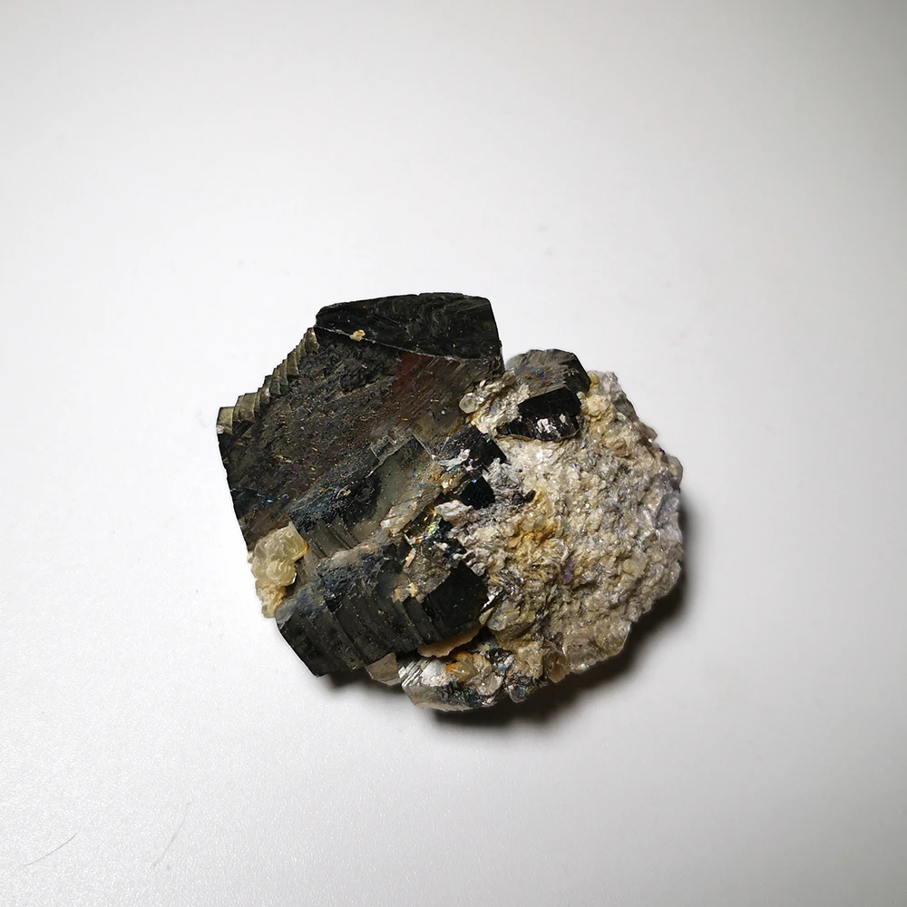 63g New natural stone and quartz Arsenopyrite ore specimen crystal F1