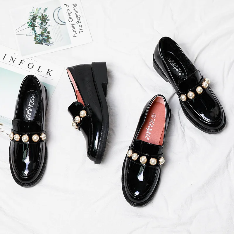 2020 Patent Leather beads oxfords women shoes british derby shoes for woman flats pearl slip on add cashmere loafers size 34-42