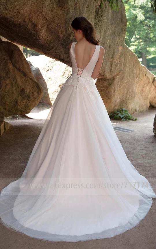 Свадебное платье трапециевидной формы без рукавов с v-образным вырезом, кружевной аппликацией и поясом, со шнуровкой сзади, с коротким шлейфом, свадебное платье