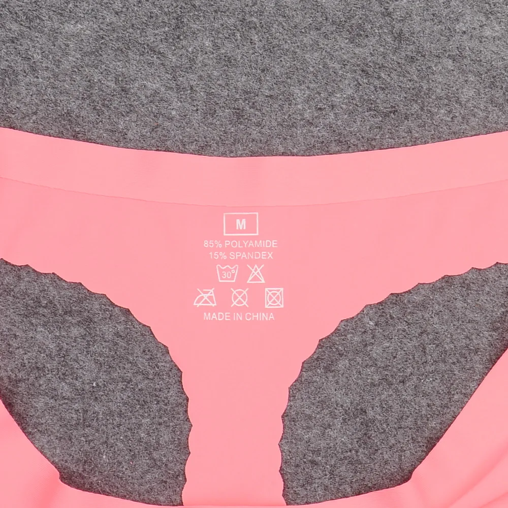 New Seamless Underwear Women Sexy Ice Silk Panties Thong Wave Edge Design Raw-Cut G-string No Line Girls Panties