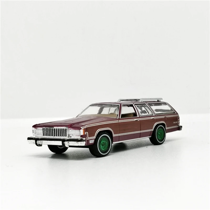 Greenlight 1: 64 Mercury Grand Marquis бордовый 1985 зеленая машина без коробки