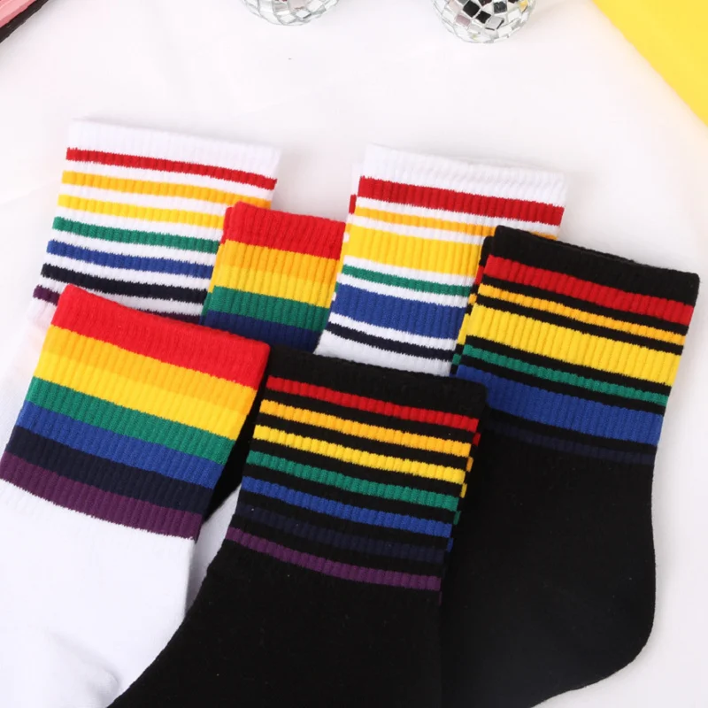 2 пары, женские модные носки с радугой, зимние женские носки, хлопковые носки с радужными полосками, модные теплые Повседневные носки для девочек в стиле Харадзюку