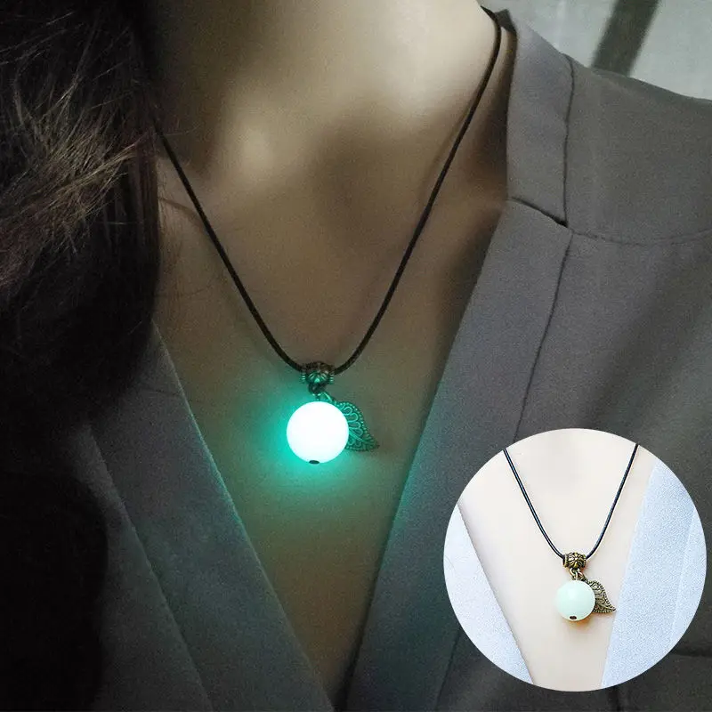 Necklace black Браслет для женщин светящаяся подвеска с драгоценным камнем ювелирные изделия серебро Кожа Веревка Подвеска для Хэллоуина полый светящийся камешек кулон ожерелье Подарки - Окраска металла: Necklace black