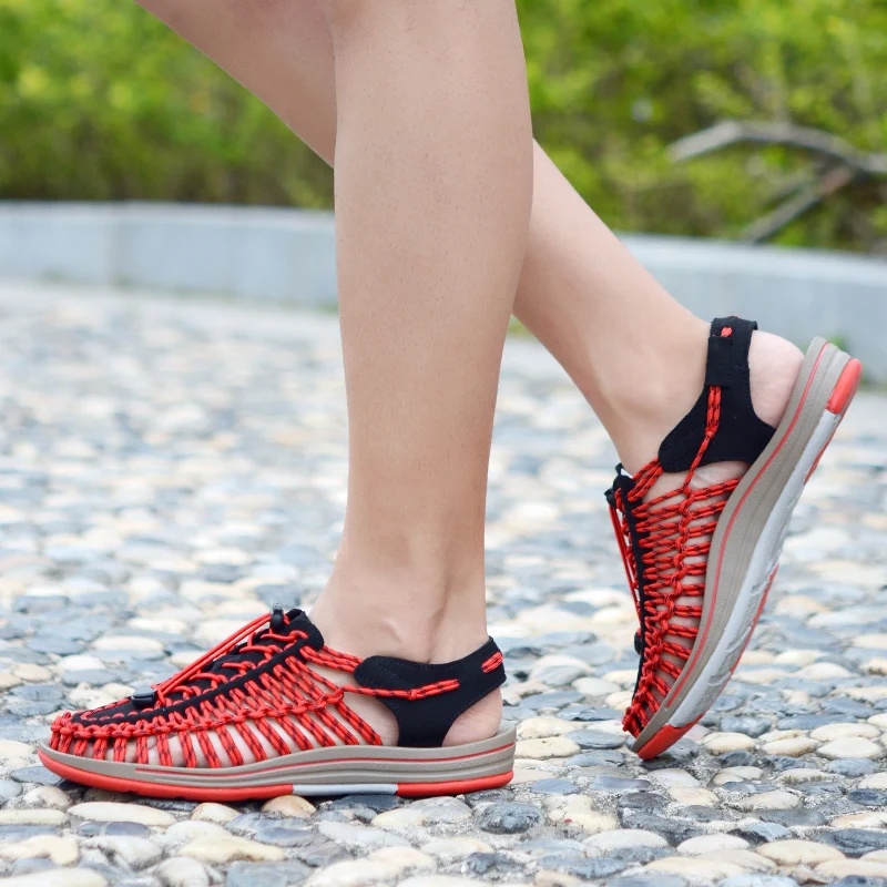 Мужские сандалии; летняя повседневная мужская обувь на плоской подошве; мягкие удобные туфли с круглым носком без шнуровки для отдыха; плетеные сандалии; обувь - Цвет: Red