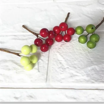 

30Pcs Fake Single Stem Berry (5 Heads/Piece) 2.76" Length Simulation Berries for Wedding Gift Box Accessorie Home Decorative