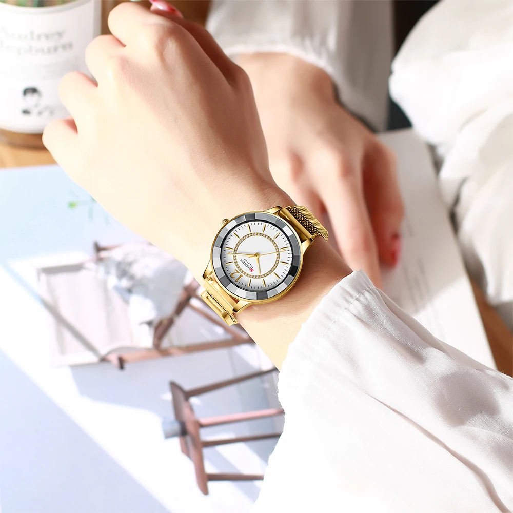 CURREN женские топ роскошные женские часы модные повседневные женские часы Звездное небо поток кварцевые часы водонепроницаемые часы Relogio Feminino