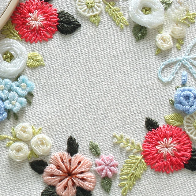 Kit Ricamo Per Principianti - 4 Motivi Floreali Con Telai E Fili - Foto 2