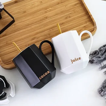 

2019 Black and White Ceramic Cups With Lid and Spoon Simple Rhombus Coffee Mugs Creative Scrub Feel Juice Mugs Nice Gift