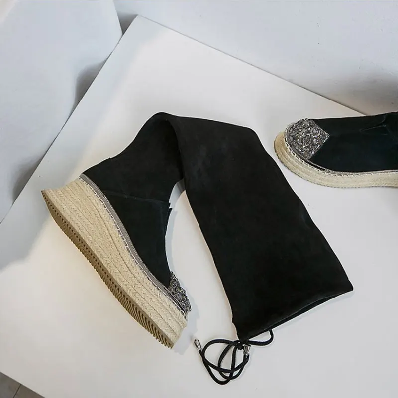 Для женщин Мягкий Sheepsuede над сапоги до колена Стразы носок пеньковая веревка ботинки на платформе зимняя личность Высокие сапоги на танкетке