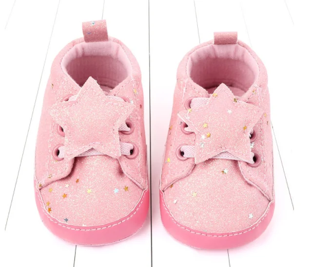 Обувь для новорожденных девочек; обувь принцессы для новорожденных; обувь для малышей с милым принтом в виде сердца; Детские ботиночки для маленьких девочек; Новинка года; обувь для первых шагов