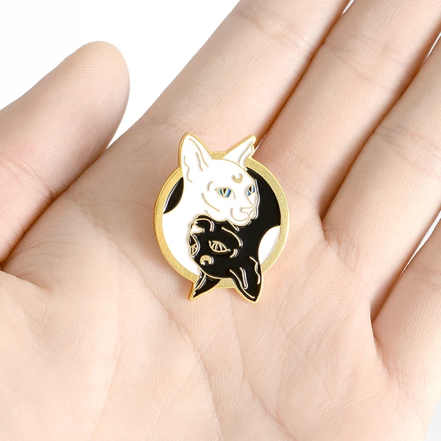 Blueycapsules Customizável Botão Macio Pin para Mulheres, Broche Amante,  Jóias Roupas Bonitos, Decoração Chapéu Dos Desenhos Animados, Alfinete De  Lapela, Emblema De Metal, Presente - AliExpress