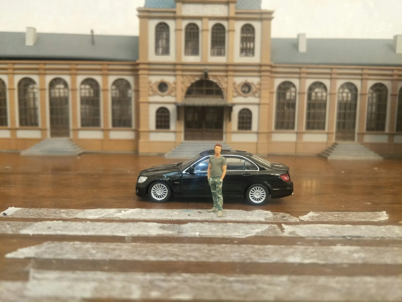 1: 64 пропорциональный персонаж из смолы модель для сцены макет модель моделирования Игрушка миниатюрная карта все используется для макета - Цвет: Man 26midmonth