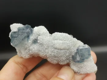 

43.6g.10.6Natural green blue fluorite, crystal mineral crystal specime