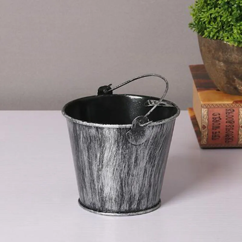Retro Creative Faucet Bucket Ashtray Iron Crafts Ash Tray Smoking Cigarette Holder for Living Room Bar Home Decor - Цвет: 9.5x7.5cm