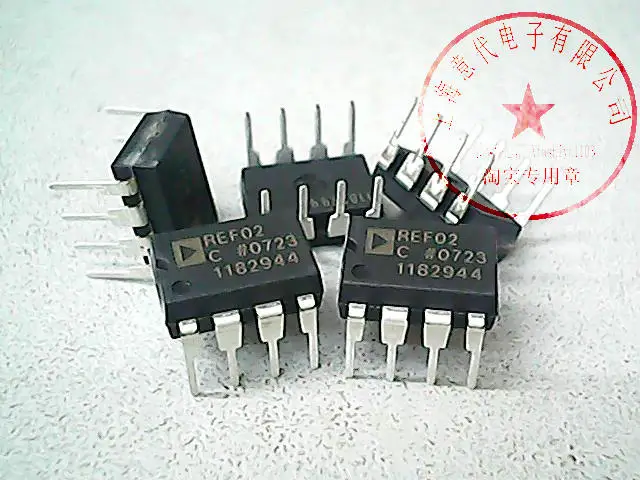 REF02CP DIP-8