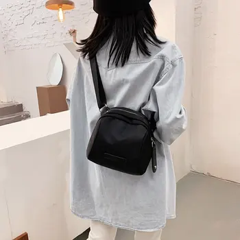 

2020 New Arrival Winter Autumn Women Bag Niche Design Sling Bag Fashion Female Waist Bag Ins Popular Pure Color Classic Print